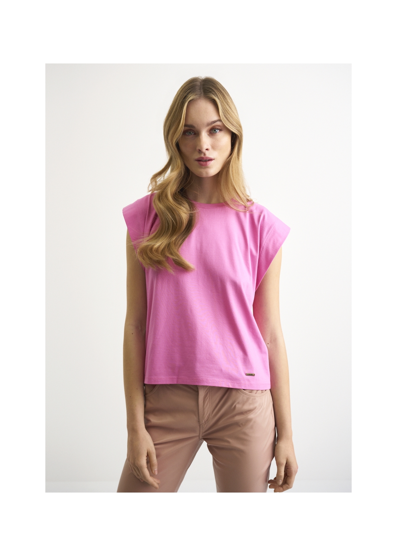 Różowy T-shirt damski  basic TSHDT-0085-31(W22)-01