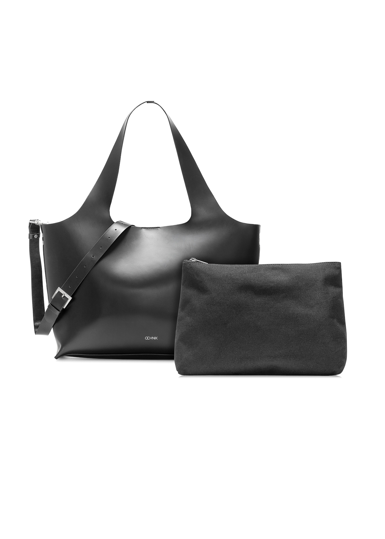 Czarna duża skórzana torebka shopper TORES-1140-99(Z25), widok produktu z kosmetyczką na białym tle.