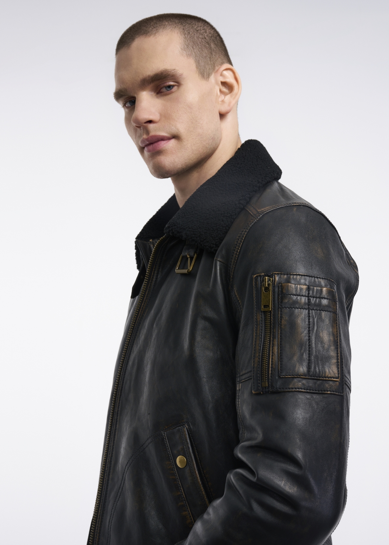 Kurtka skórzana męska w stylu bomber jacket KURMS-0286-1251(Z22)-04