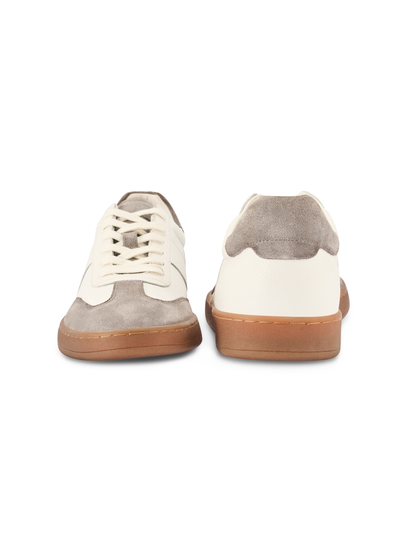 Skórzane męskie buty sportowe BUTYM-0487-0B(W26), widok produktu z przodu i tyłu na białym tle.