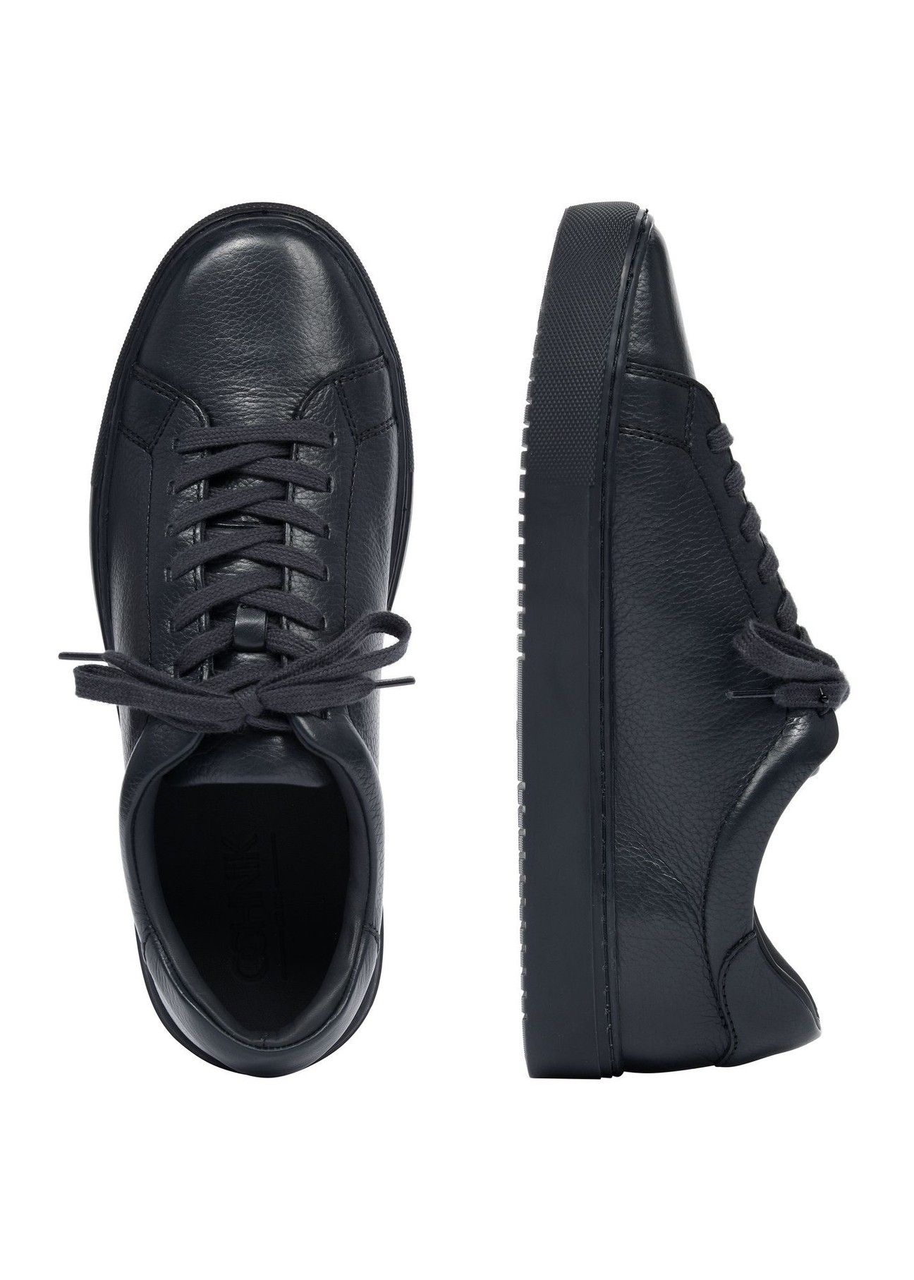 Granatowe skórzane buty sportowe BUTYM-0503A-7E(W26), widok produktu z góry na białym tle.