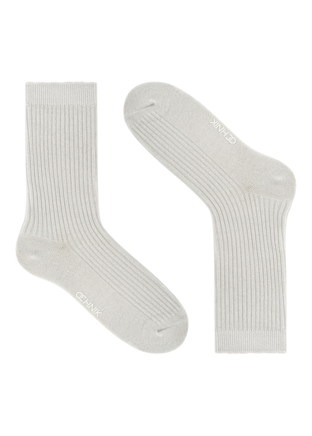 Srebrne błyszczące skarpety damskie SKADT-0074-92(Z25), widok produktu bez opakowania na białym tle.