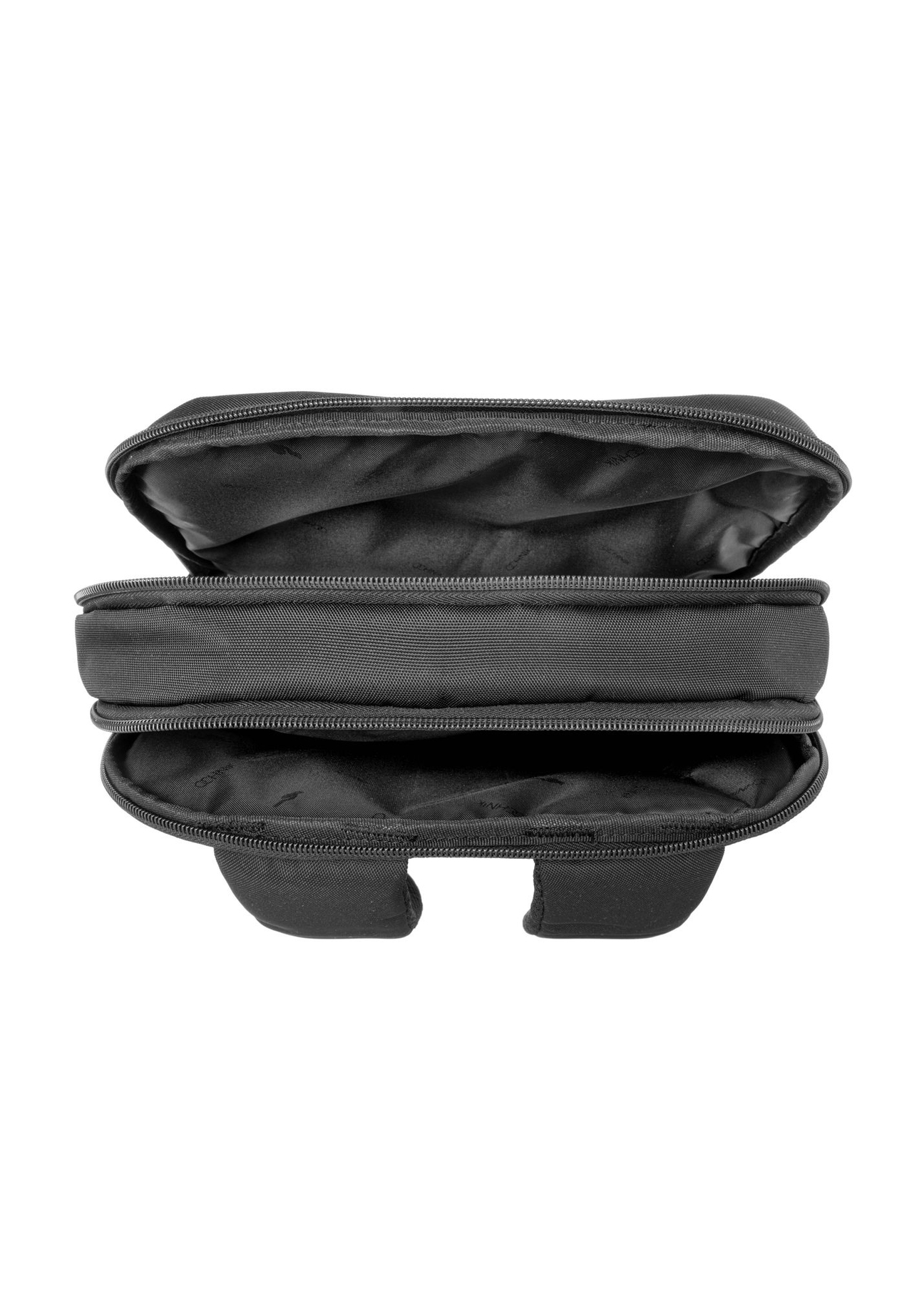 Czarny duży plecak męski TORMN-0389-99(W26) - widok produktu z góry, na białym tle. 