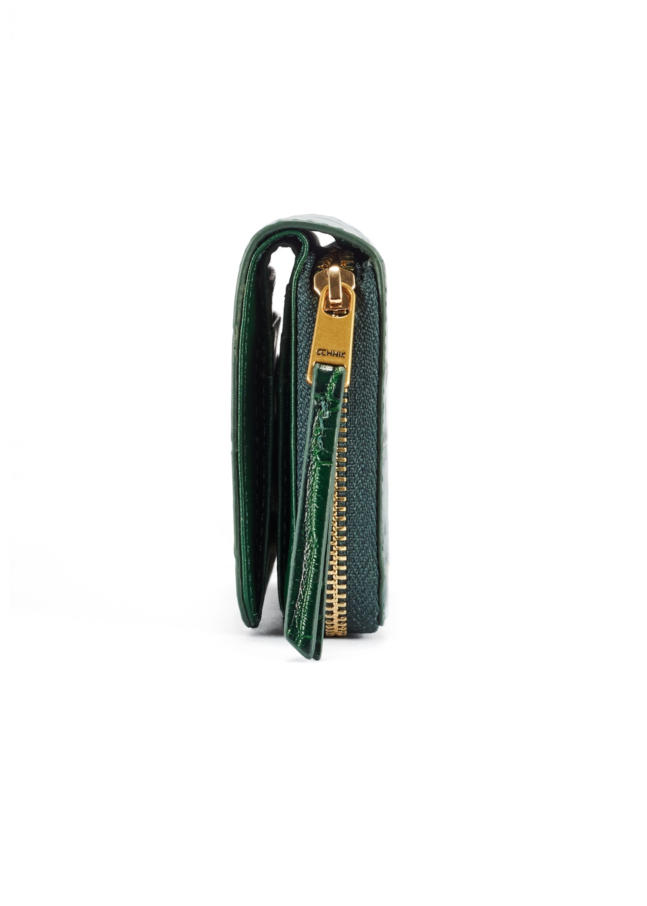 Zielony skórzany portfel damski croco TOREC-0952-51(W25) - widok produktu z boku na białym tle.