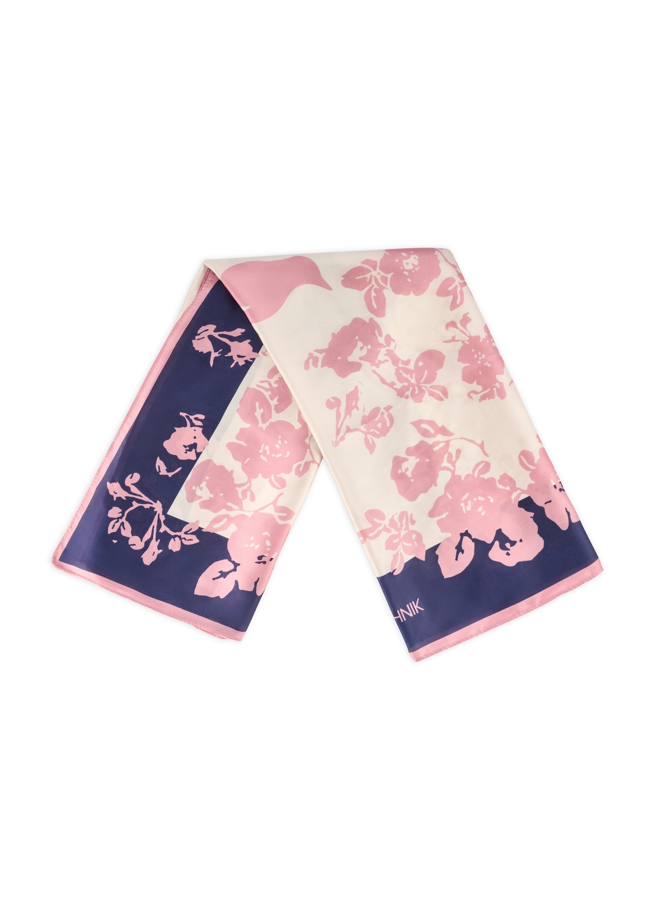 Różowy szalik damski z kwiatami SZADT-0194-5P(W26) - widok produktu z góry, na białym tle. 