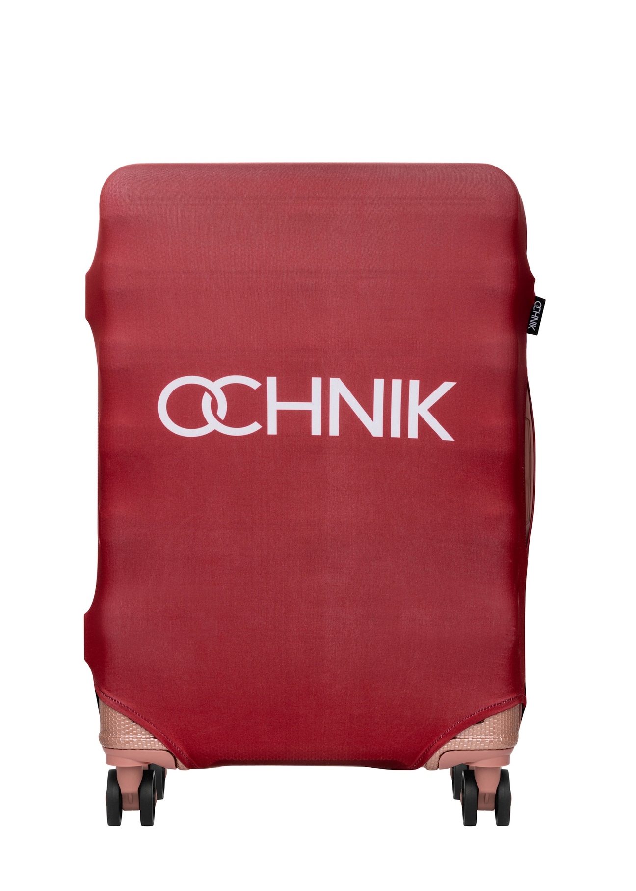Czerwony pokrowiec na średnią walizkę z logo AW-013-0002-4B-M(W26), widok produktu z przodu na walizce.