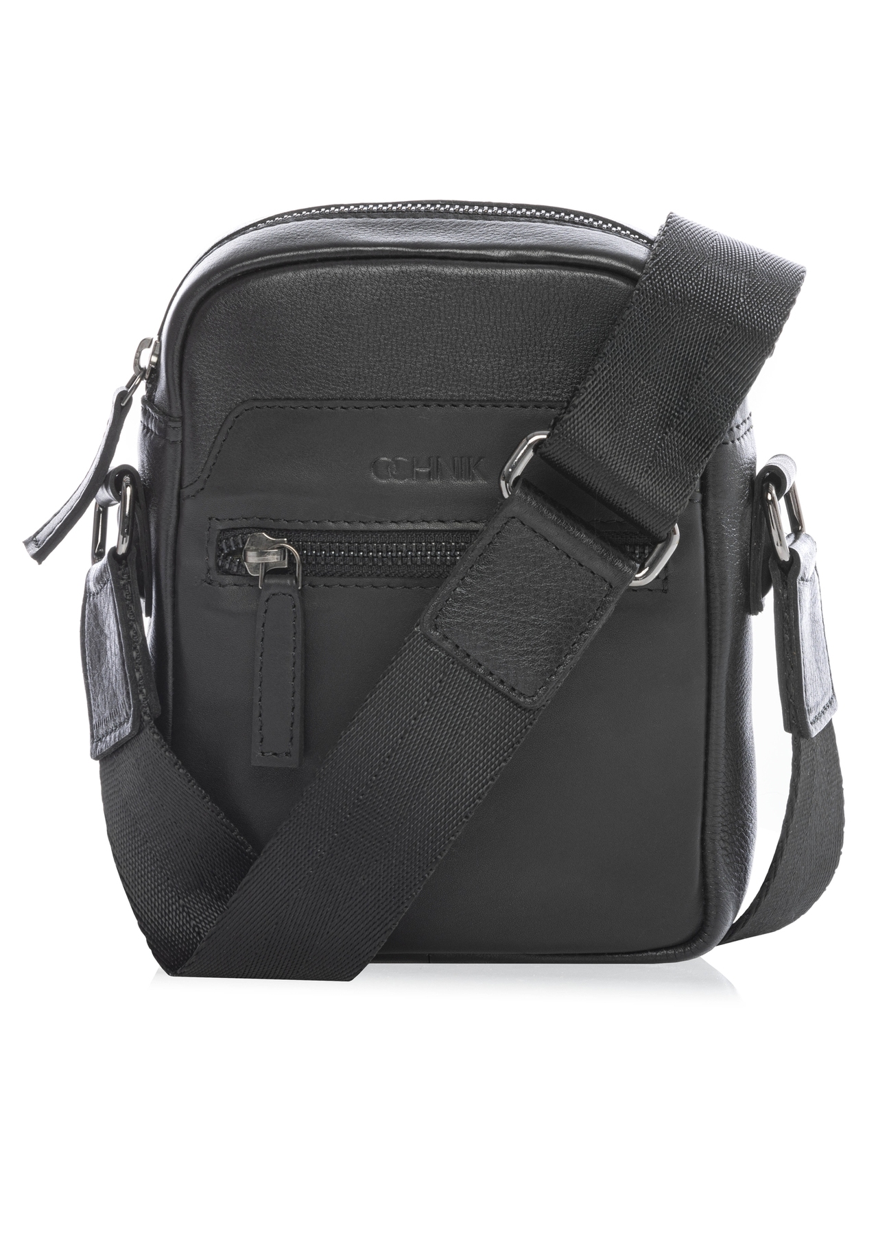 Czarna mała skórzana torba męska TORMS-0498-99(W26) - widok produktu z przodu, na białym tle. 