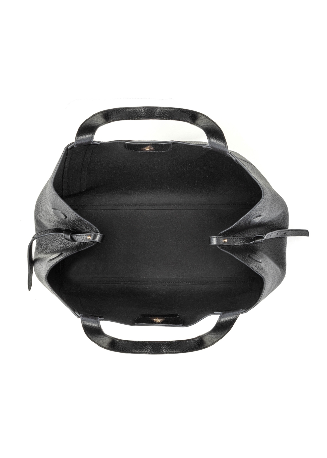 Czarna skórzana torebka shopper damska TORES-1208-9I(W26), widok produktu w środku na białym tle.