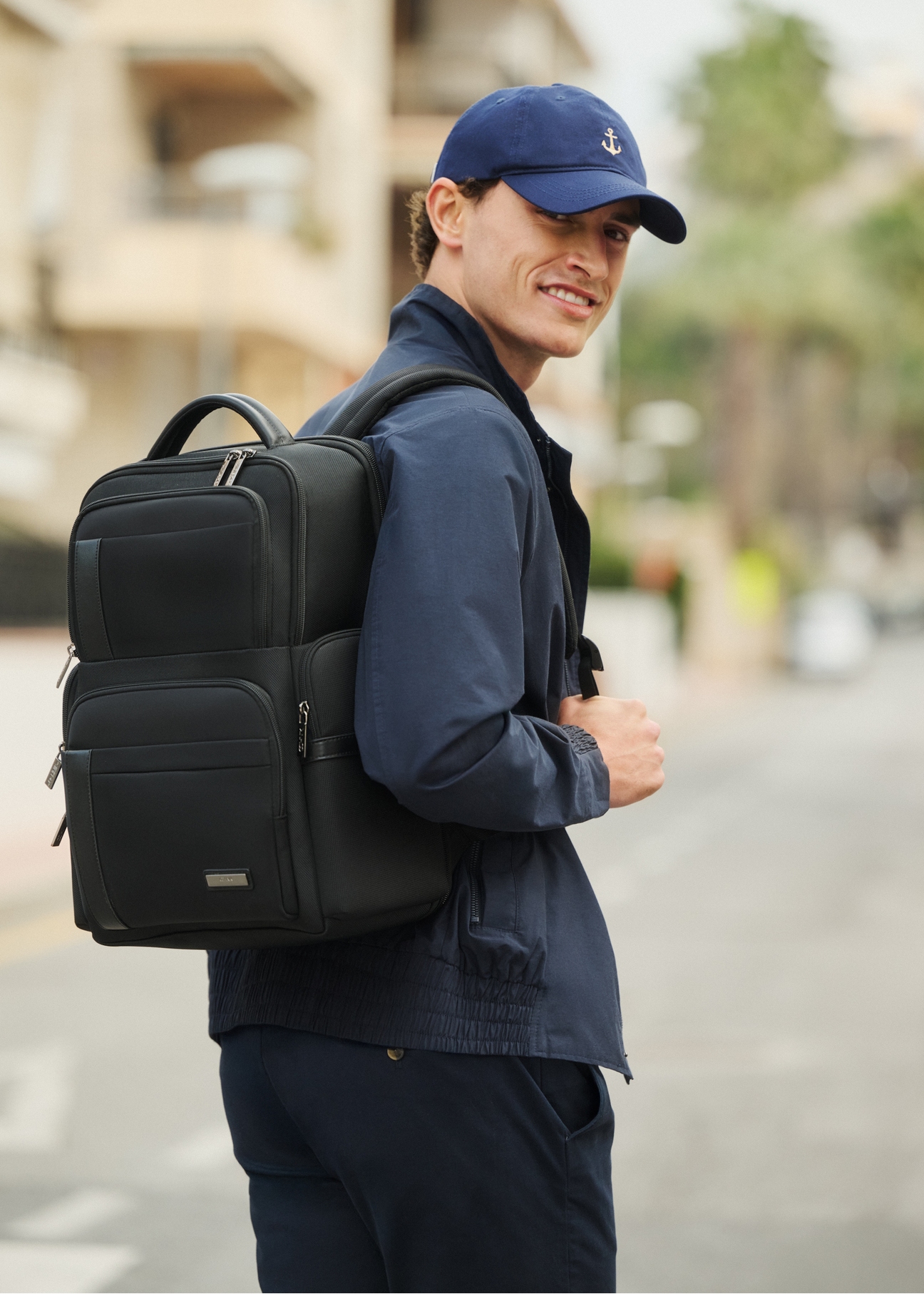 Czarny plecak męski TORMN-0406-99(W26)