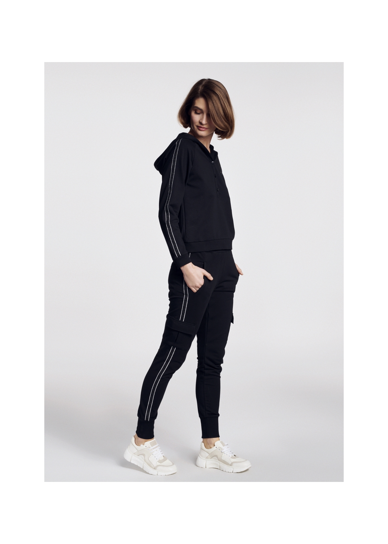 Bluza damska rozpinana z kapturem BLZDT-0062-99(W21)-05