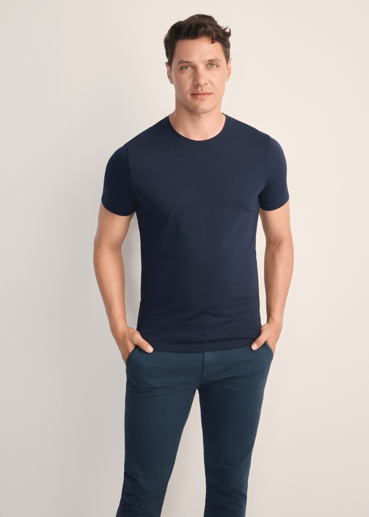 Granatowy basic T-shirt męski  z logo TSHMT-0091-69(KS)