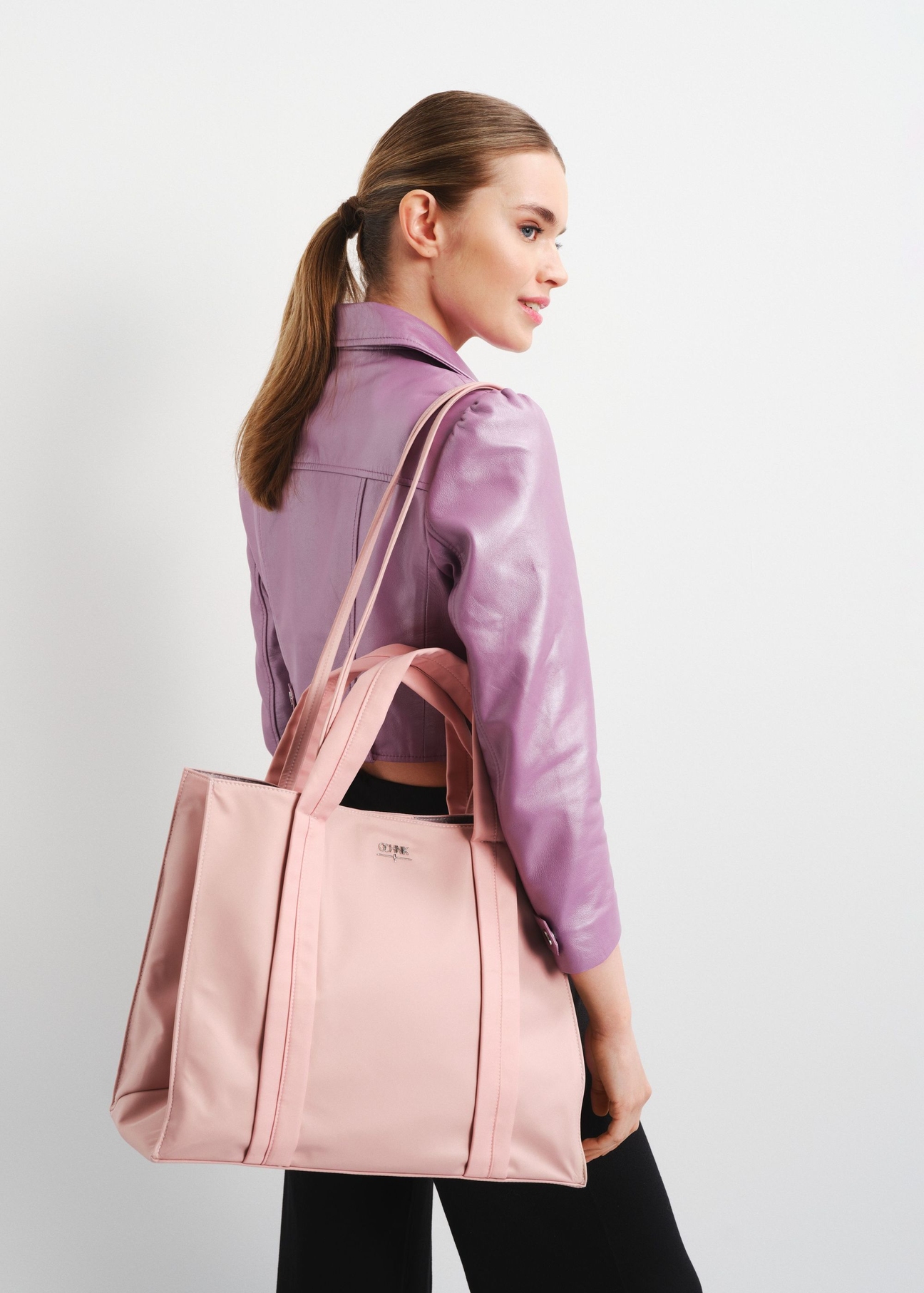 Różowa torebka damska typu tote bag TOREN-0248-31(W23)-06