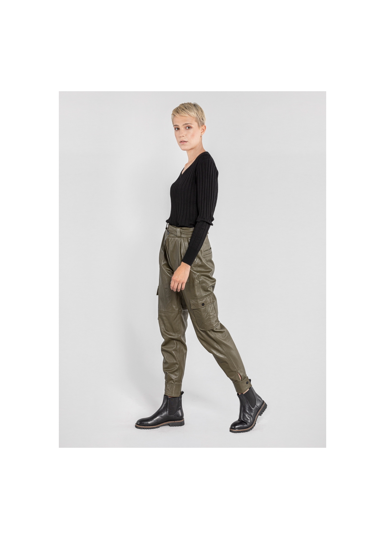 Spodnie damskie SPODS-0019-0989(Z20)-02
