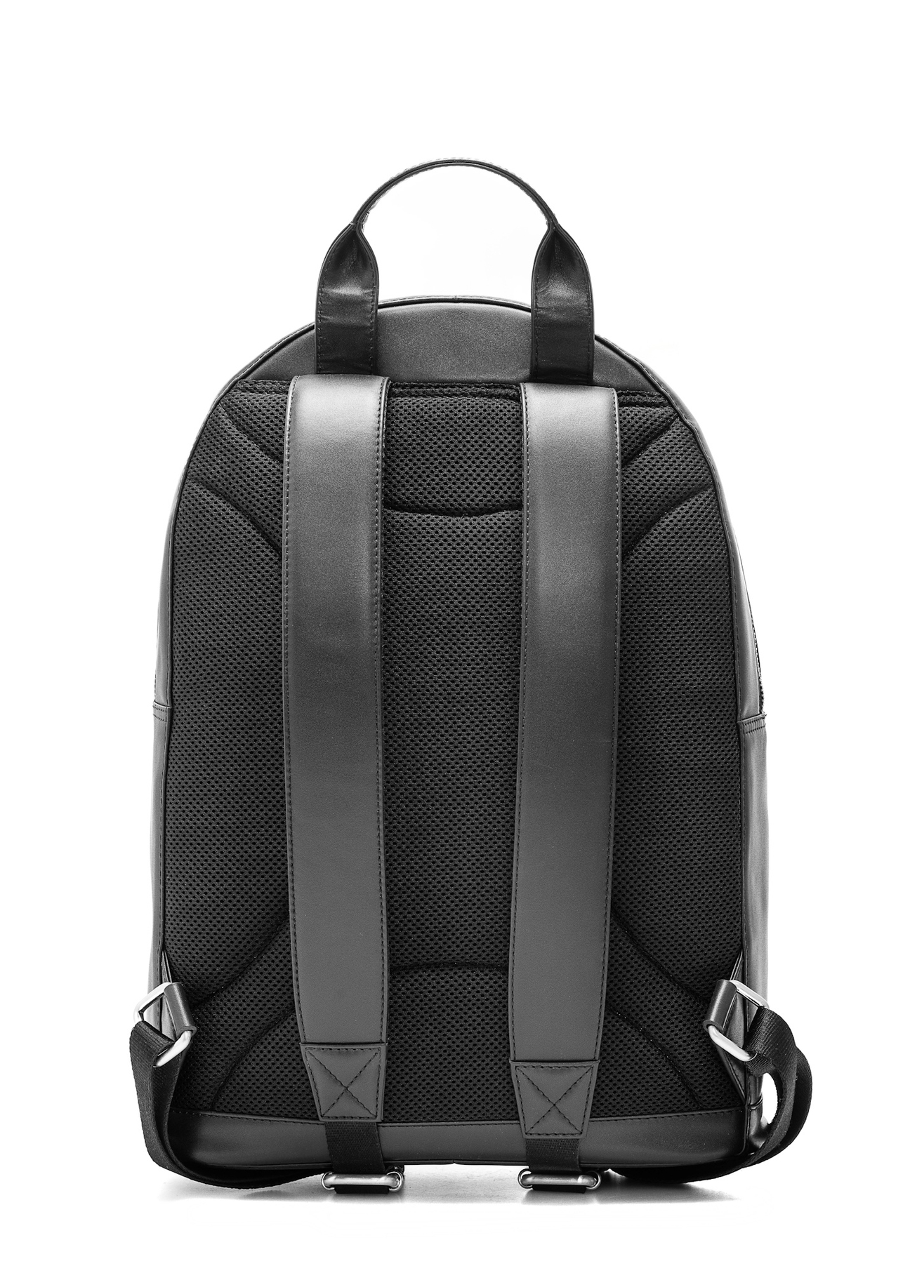 Czarny skórzany plecak męski TORMS-0472-99(Z25), widok produktu z tyłu na białym tle.