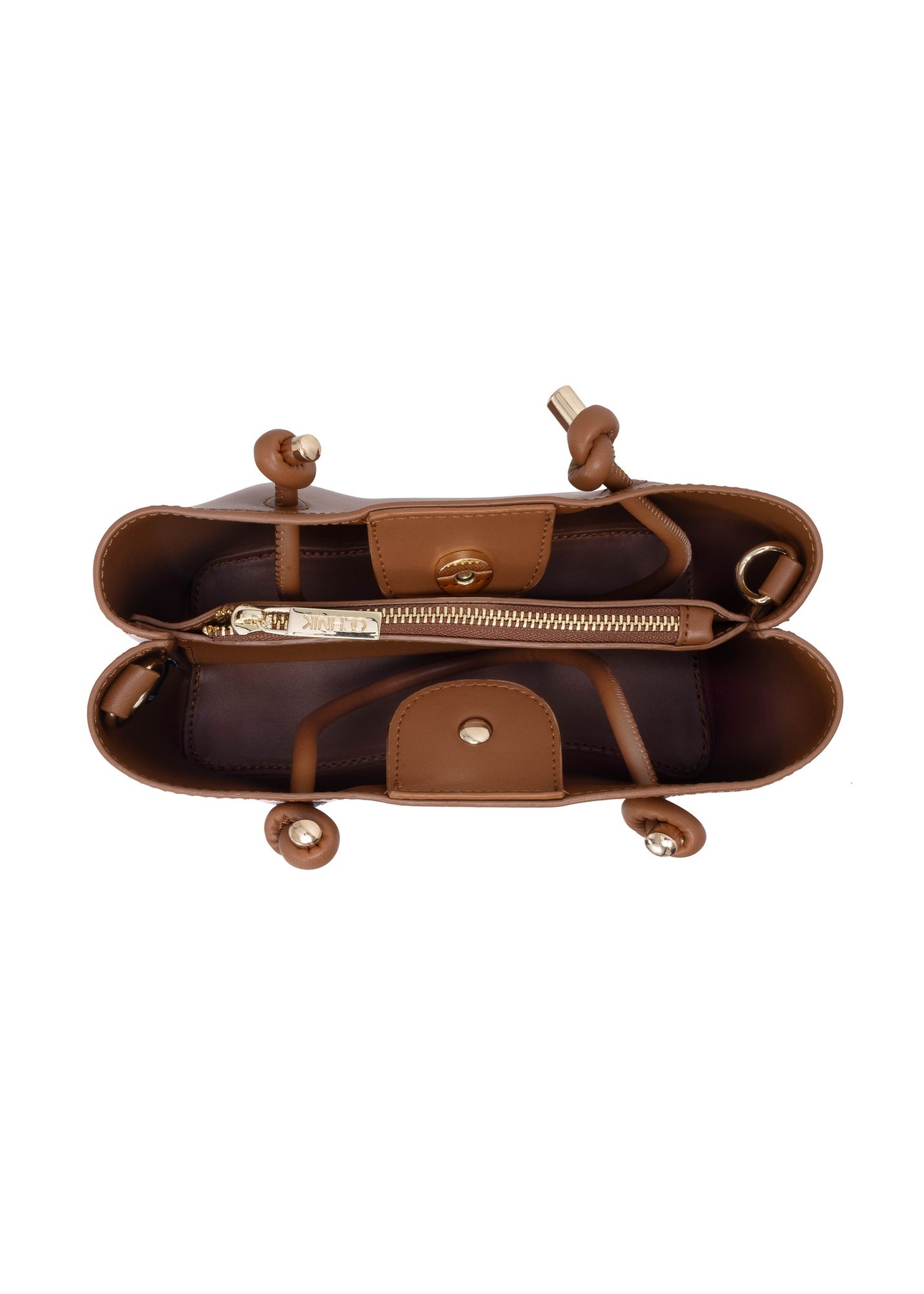 Mały kuferek w kolorze camel TOREC-0913-24(W24)-05