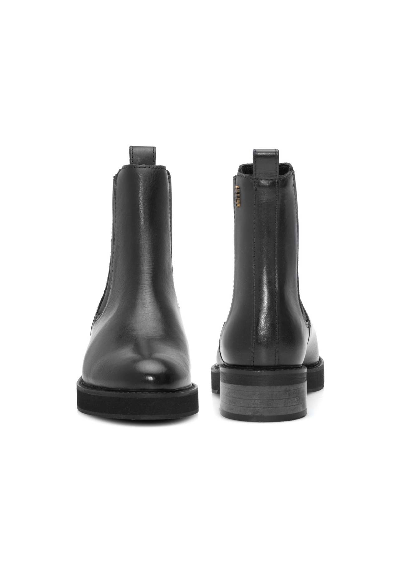 Czarne skórzane sztyblety damskie BUTYD-1196-99(Z25), widok produktu z przodu i tyłu na białym tle.