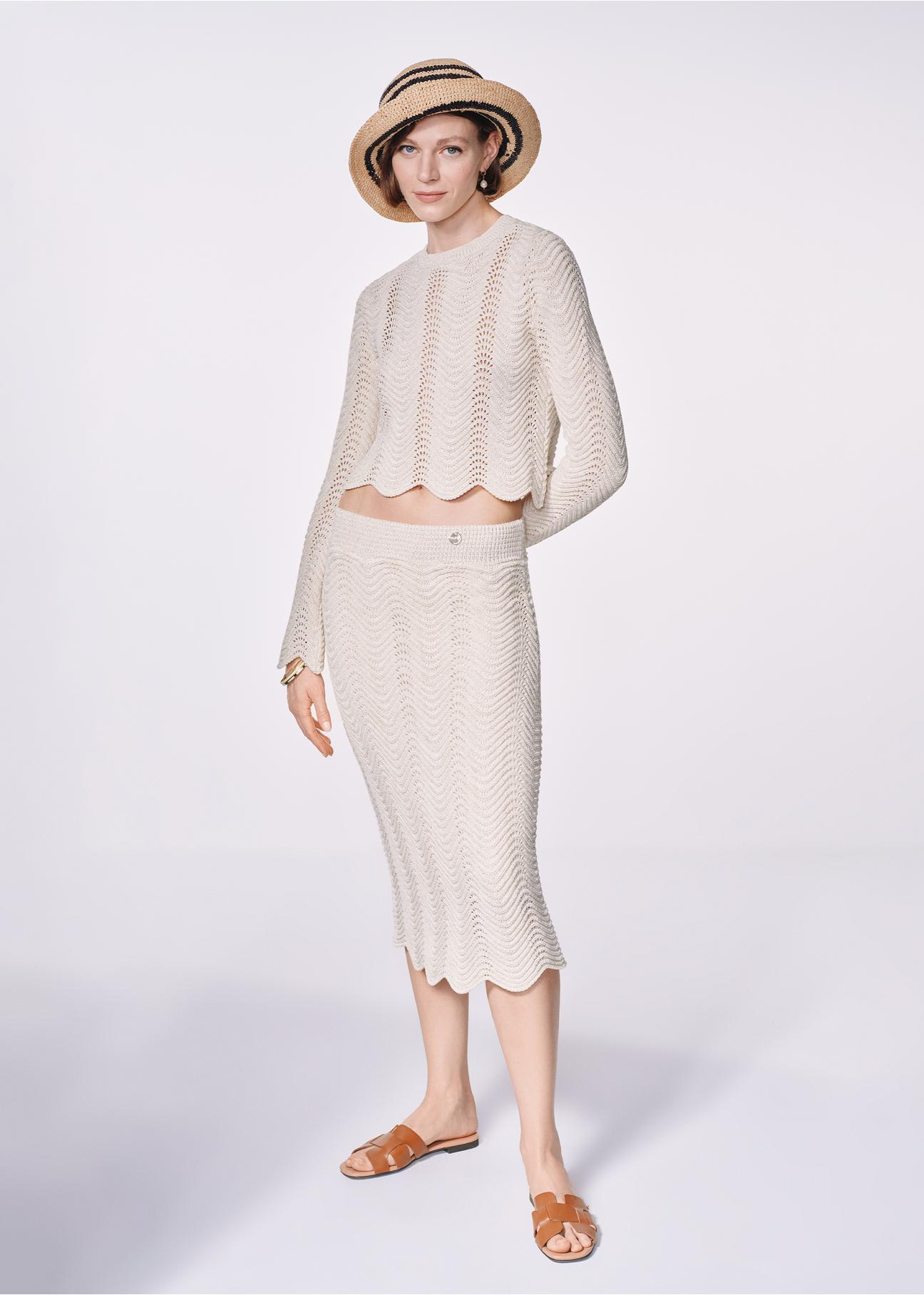 Kremowy ażurowy sweter damski SWEDT-0229-81(W24)-01