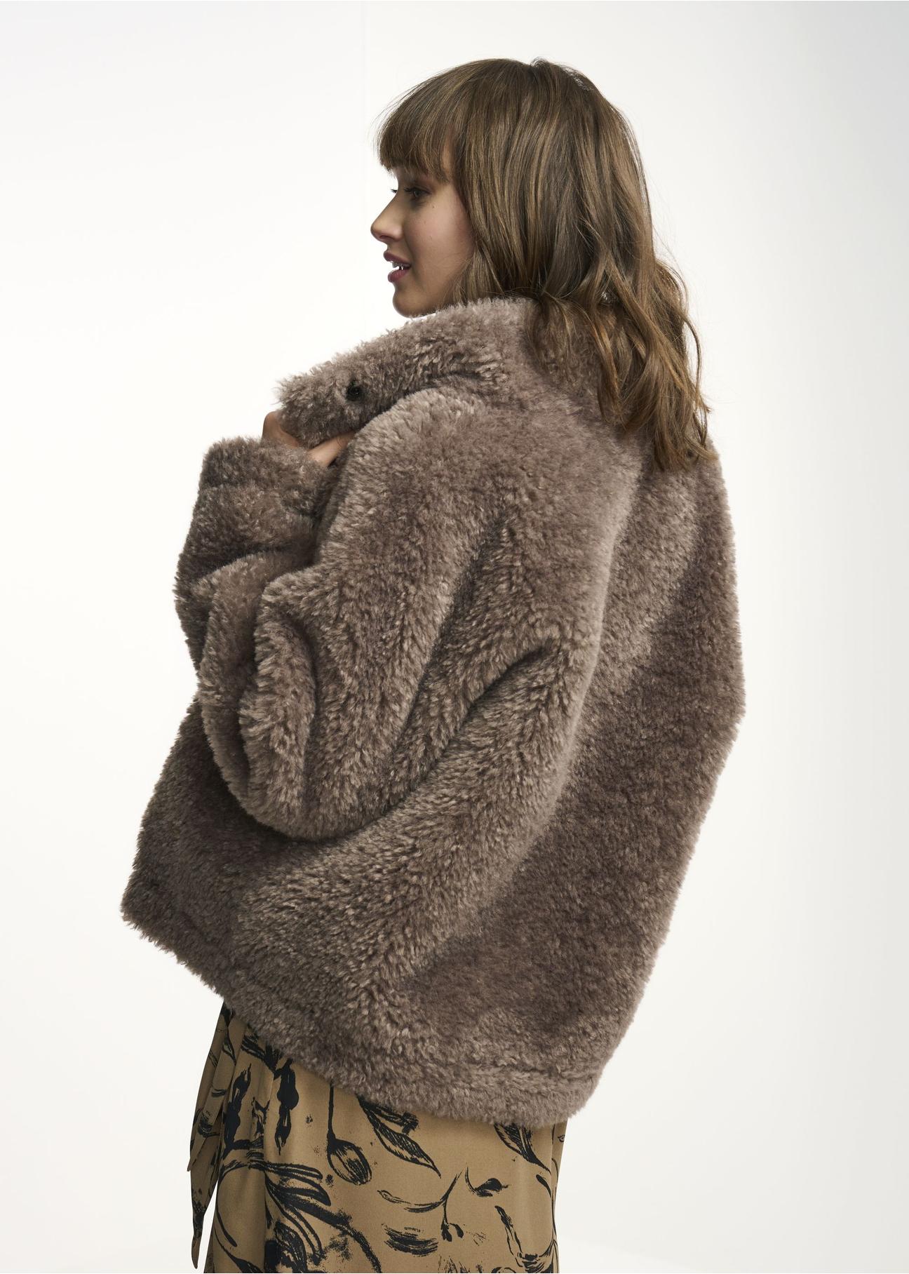 Women's brown fur coat FUTDP-0021A-93(Z23)-04