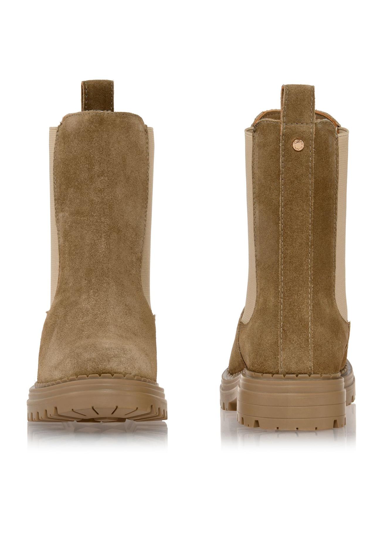 Suede Chelsea boots in dark beige BUTYD-1010-82(Z24)-06