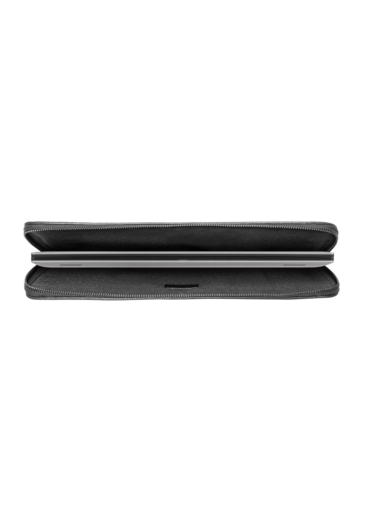 Czarna skórzana teczka na laptop TORMS-0455-99(W25)-05