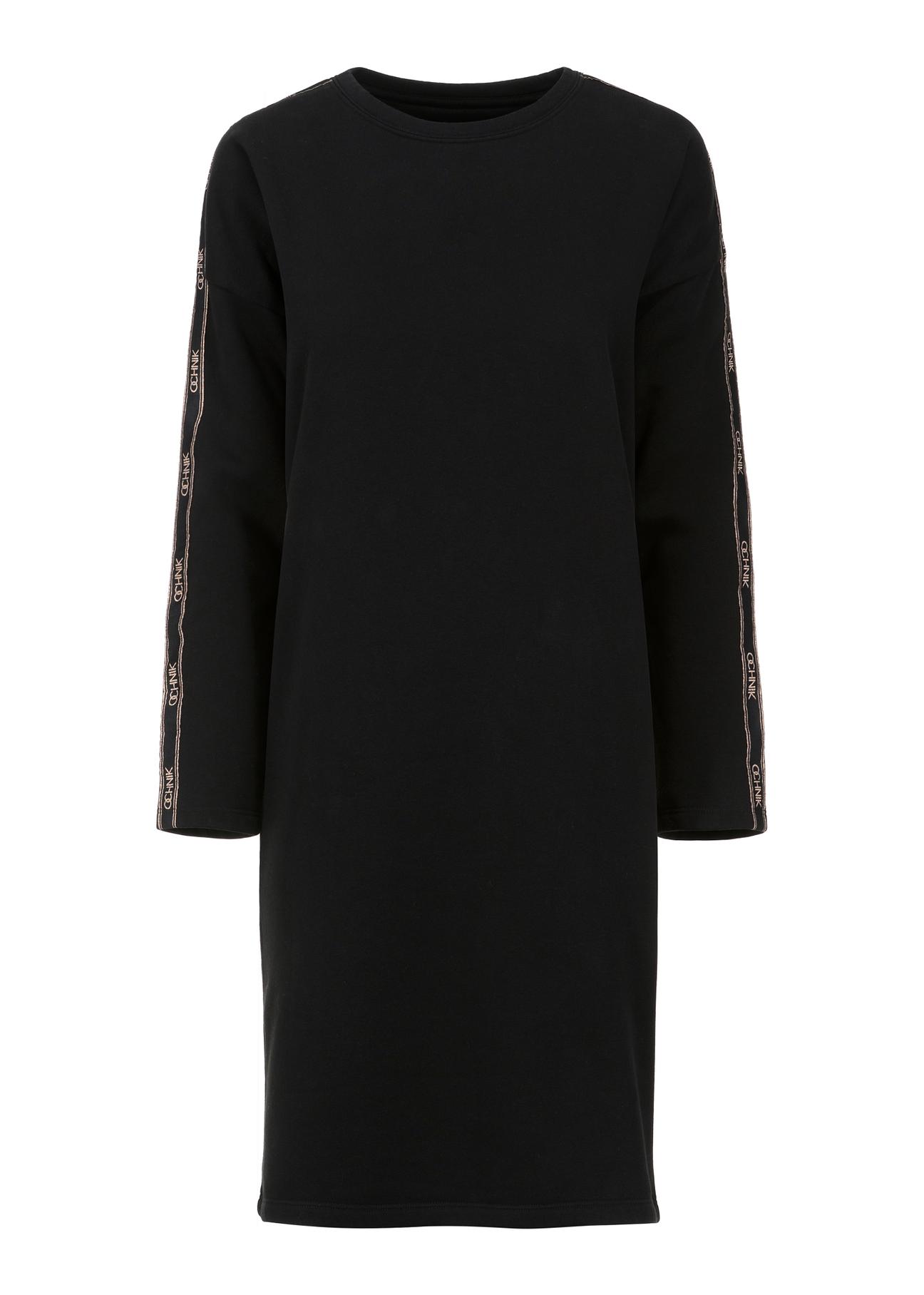 Czarna luźna sukienka z długim rękawem SUKDT-0171-99(Z23)-03