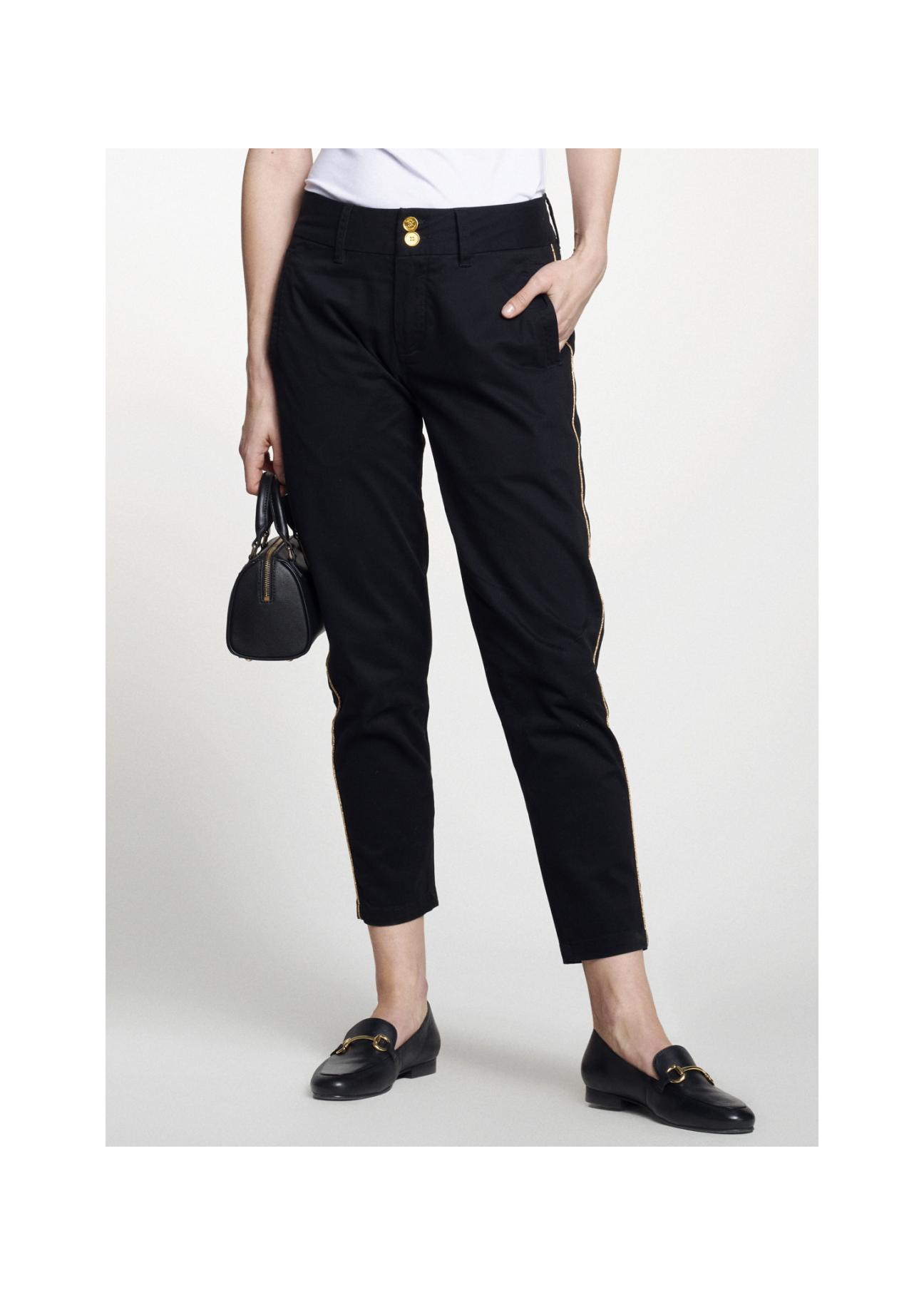 Czarne spodnie damskie z lampasem SPODT-0056-99(W21)-01
