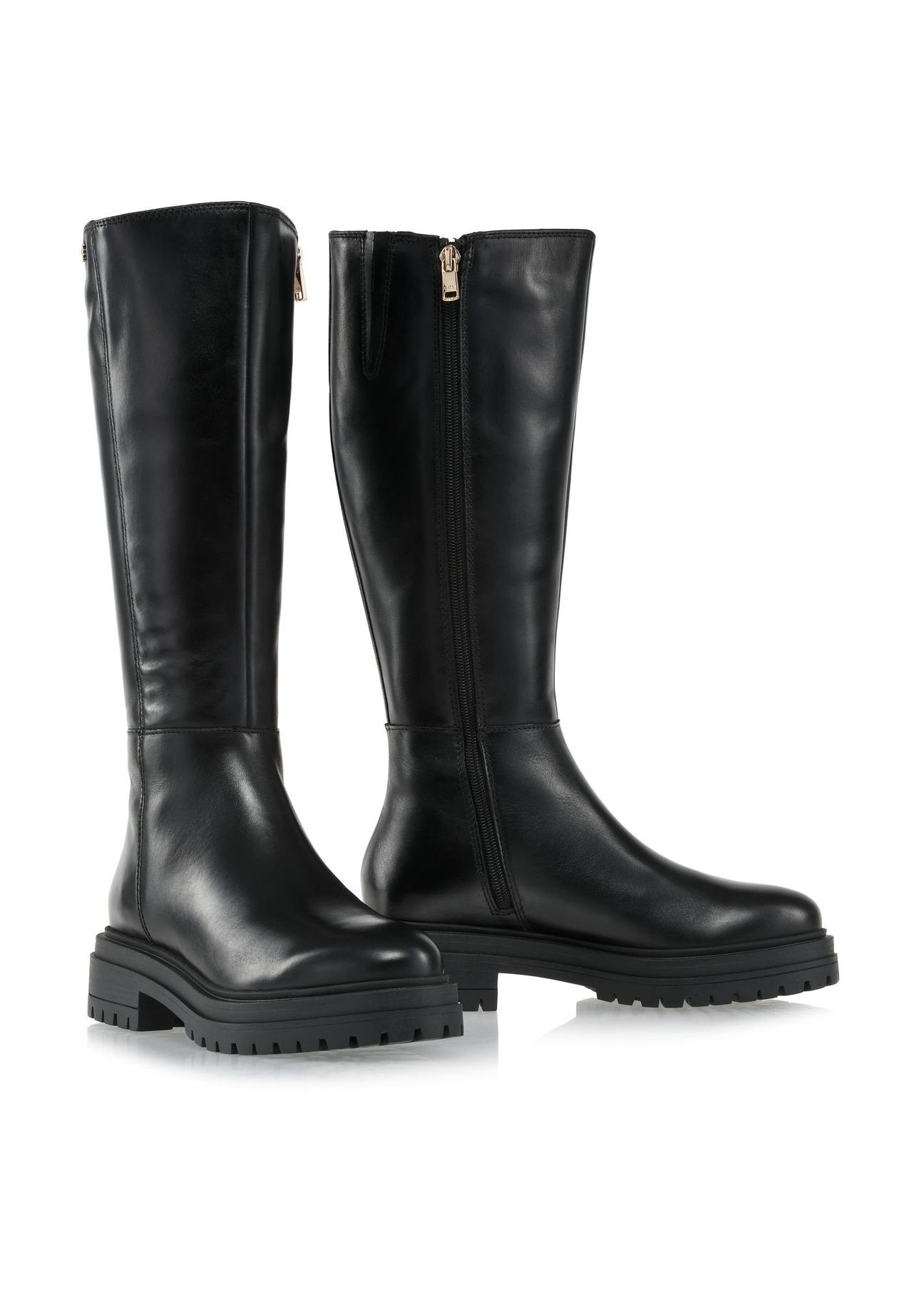 Black leather women's boots on the platform BUTYD-1102-99(Z24)-02