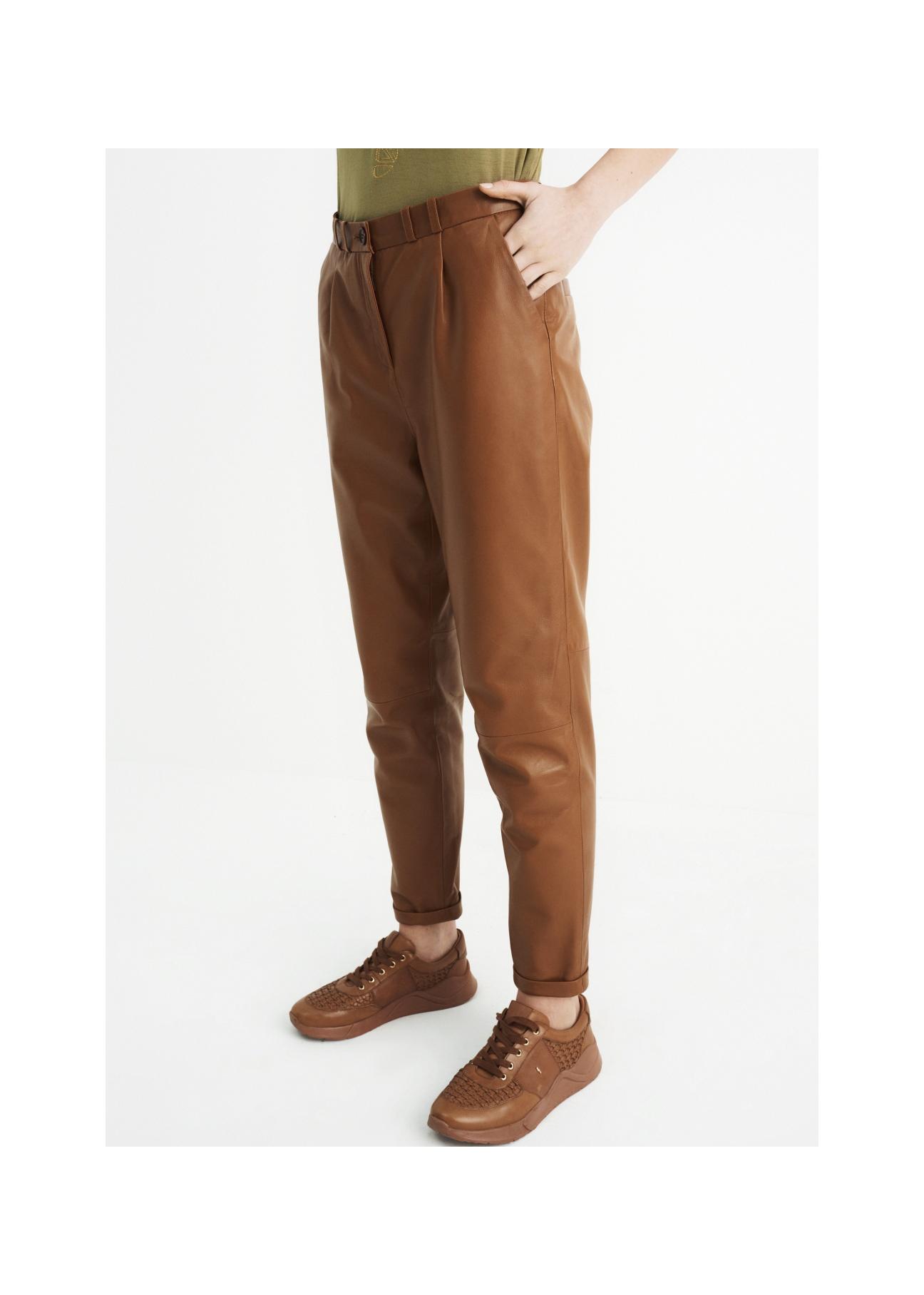 Spodnie skórzane karmelowe damskie SPODS-0022-1103(W22)-01