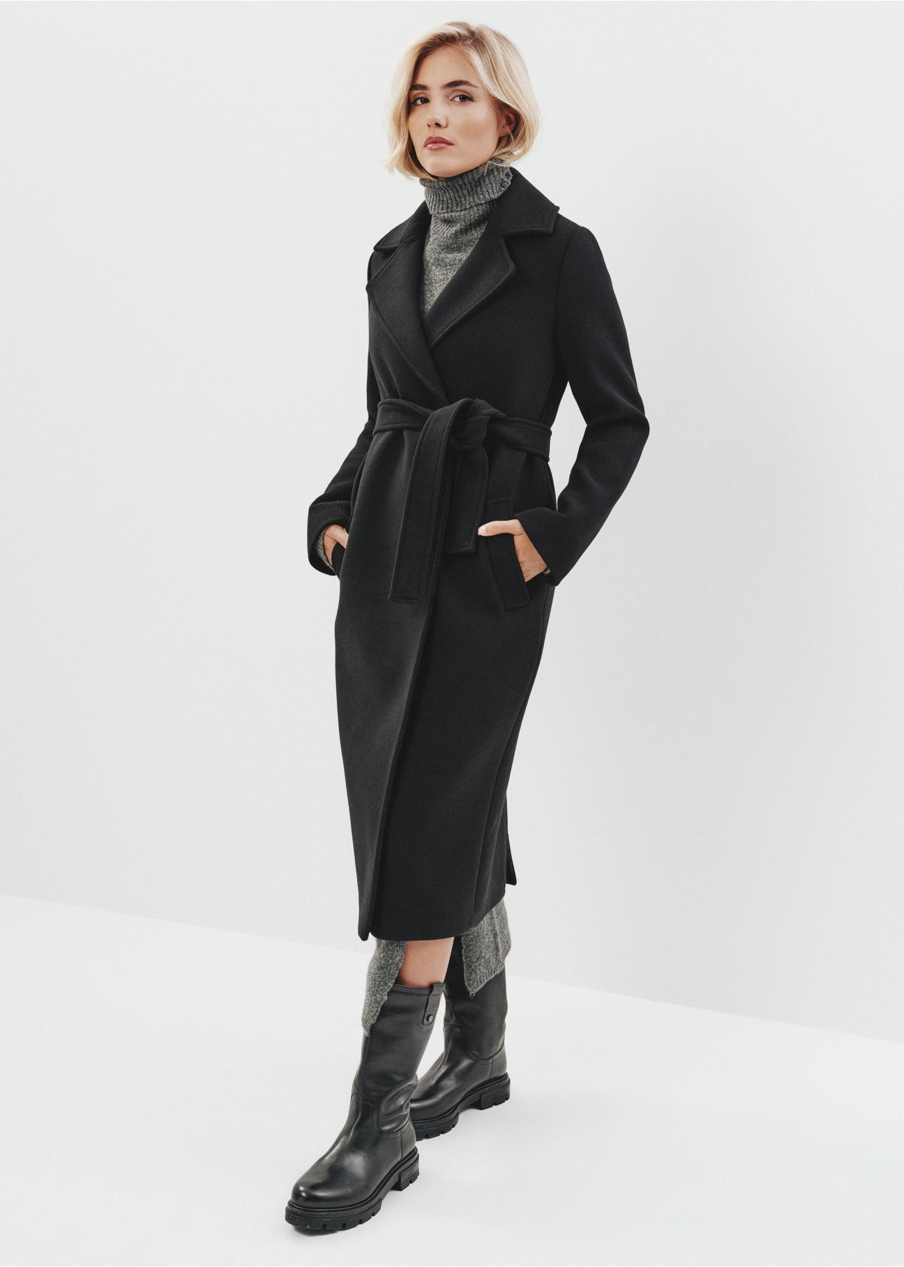 Czarny długi płaszcz damski PLADT-0048-99(Z23)