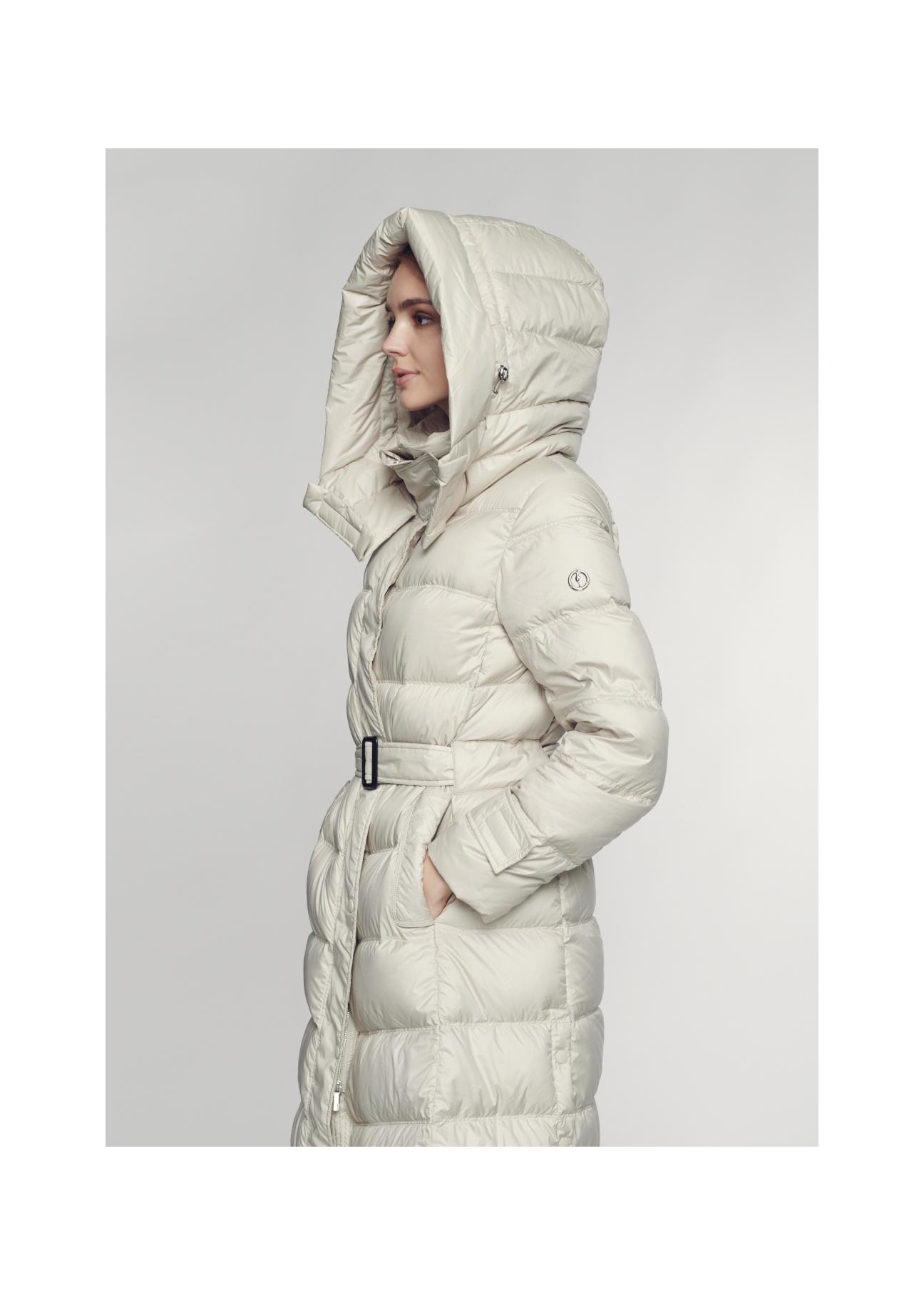 Beżowa zimowa kurtka damska z kapturem KURDT-0268-82(Z21)