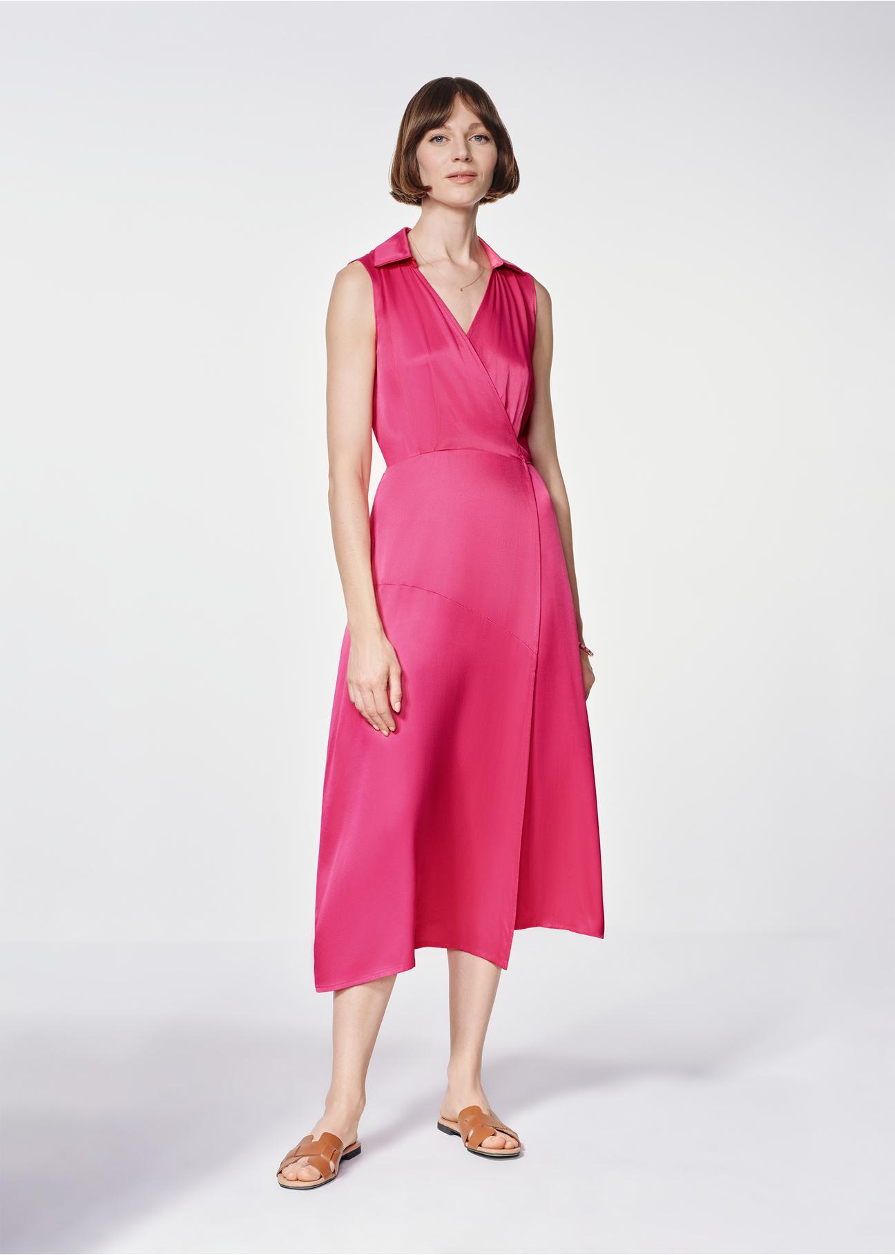 Różowa długa sukienka wiązana w pasie SUKDT-0188-31(W24)-02