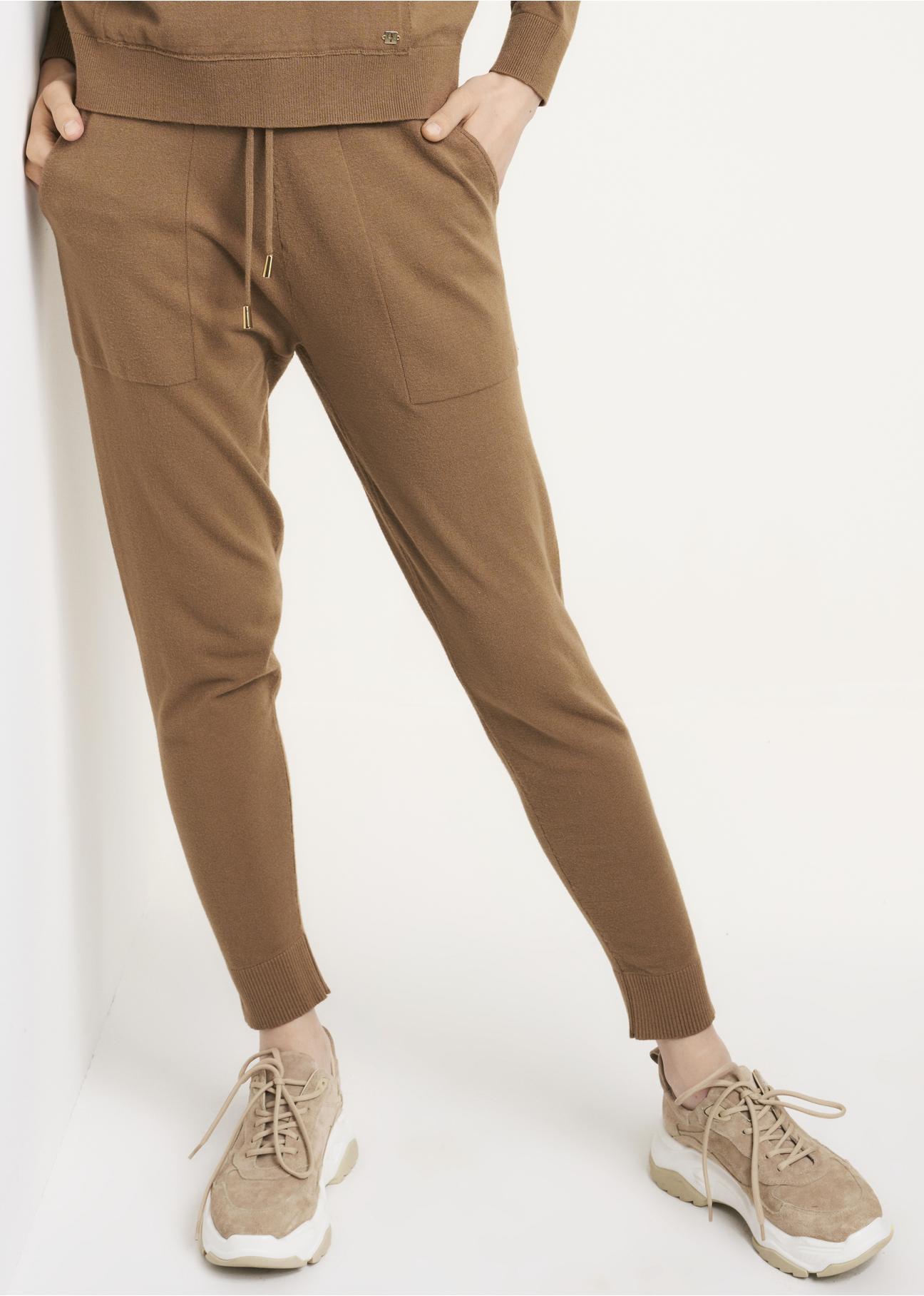 Beżowe spodnie  dresowe damskie SPODT-0073-81(Z22)