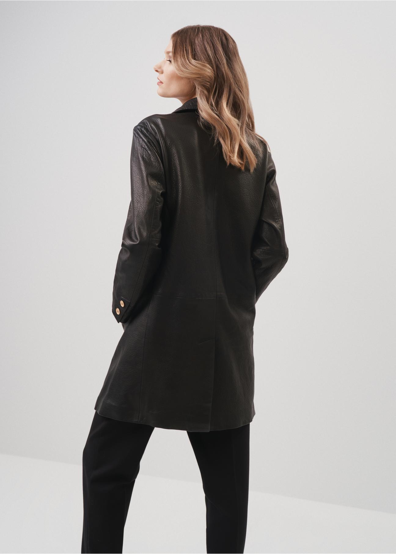 Skórzana kurtka damska w formie płaszcza KURDS-0443-1313(Z23)