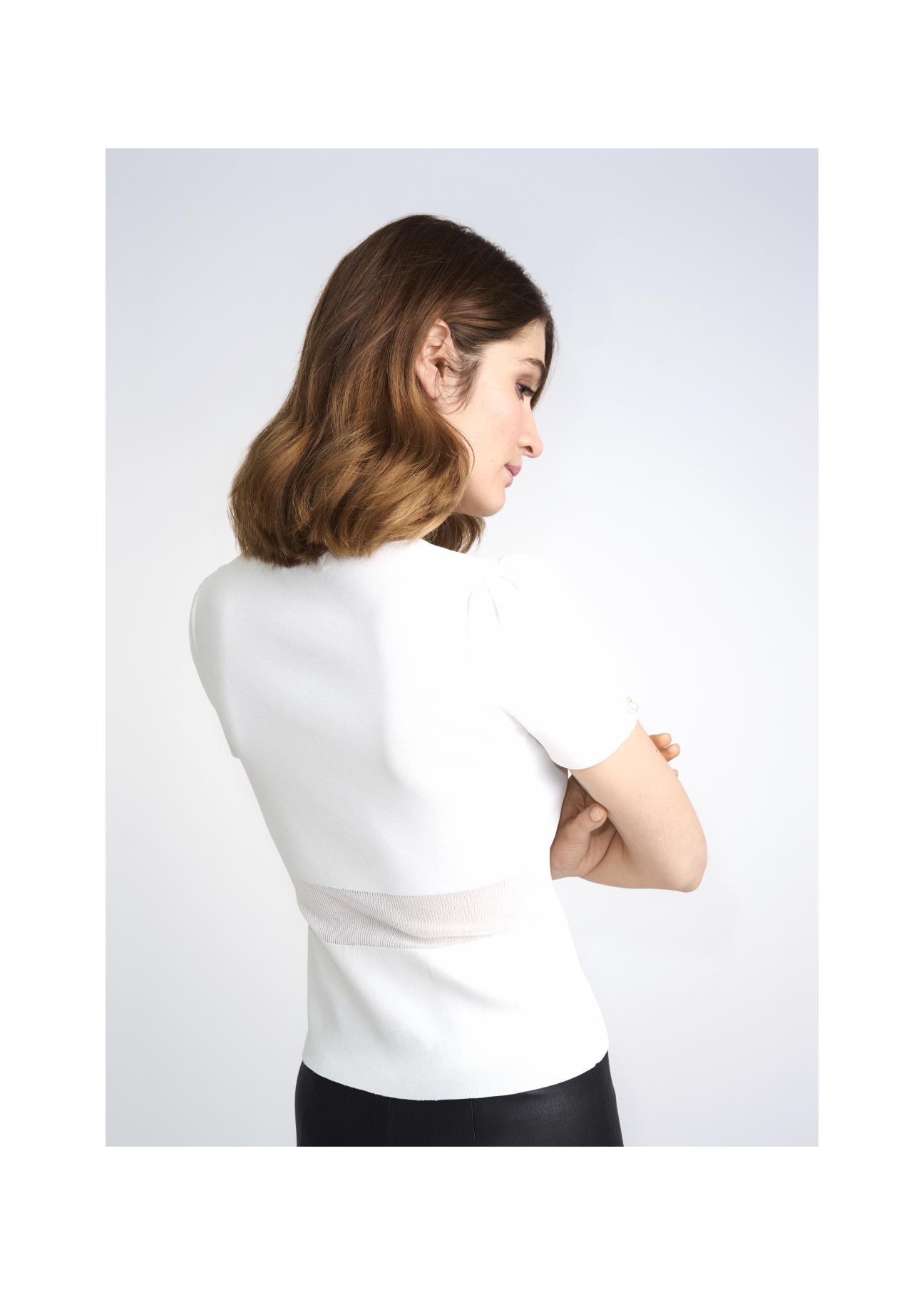 Biała bluzka damska ze ściągaczem BLUDT-0152-11(W23)