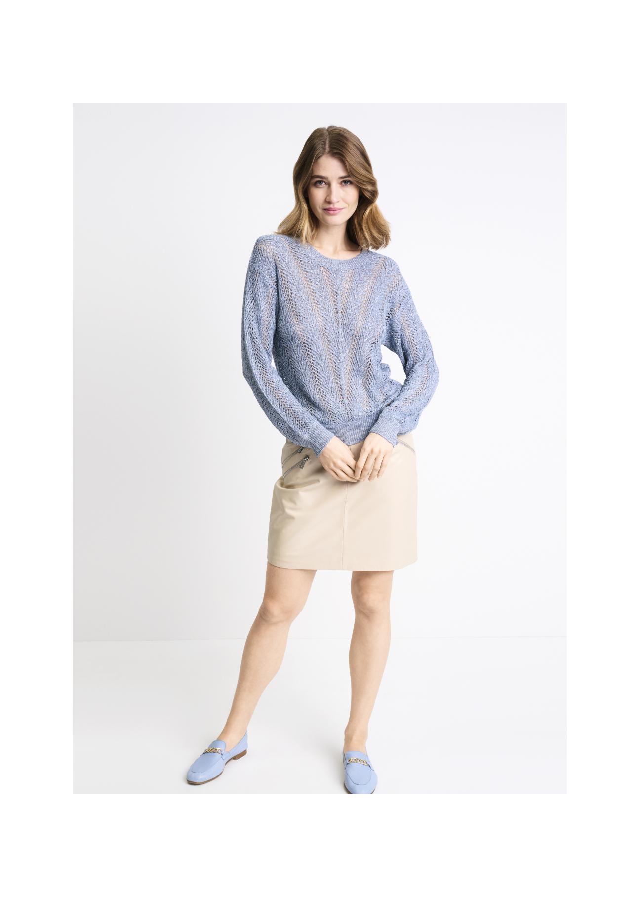 Niebieski ażurowy sweter damski SWEDT-0159-61(W22)