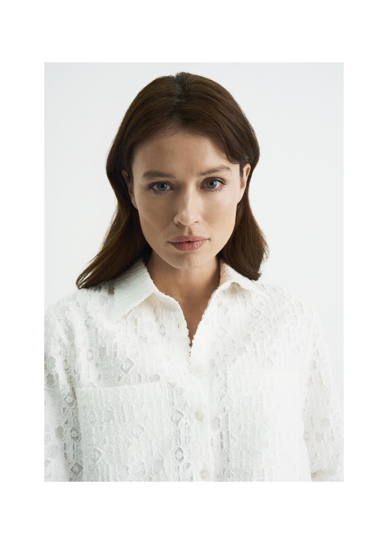 Biała koszula damska z długim rękawem KOSDT-0094-12(W22)-03