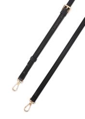 Mała czarna torebka damska TOREC-1173-99(W26), widok paska produktu na białym tle.