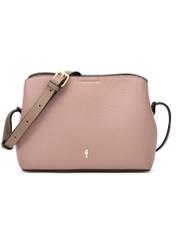 Różowa mała torebka damska TOREC-0768-5A(W26), widok produktu z przodu na białym tle.