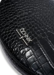 Czarna półokrągła listonoszka damska croco TOREC-1184-9G(W26), zbliżenie na detal produktu na białym tle.