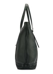 Duża czarna torebka damska shopper TOREC-1067-99(Z25), widok produktu od boku na białym tle.