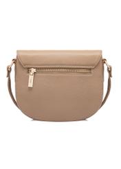 Beżowa skórzana półokrągła torebka listonoszka TORES-0972F-1B(W26) - widok produktu z  tyłu, na białym tle.