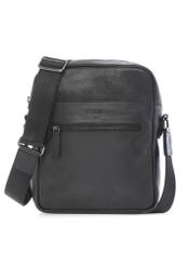 Czarna skórzana listonoszka męska TORMS-0499-99(W26), widok produktu z przodu na białym tle.