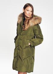 Zimowa kurtka damska z troczkami KURDT-0333-57(Z22)