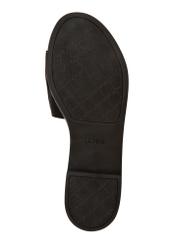 Zamszowe klapki damskie w kolorze ciemnobrązowym BUTYD-1255-1I(W26), widok podeszwy produktu na białym tle.