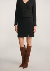 Czarna spódnica damska mini SPCDT-0115-99(Z25), widok produktu z przodu na modelce. Widoczna połowa sylwetki.