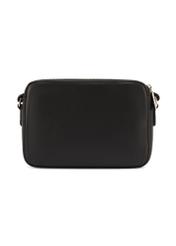 Czarna mała torebka damska TOREC-1175-99(W26) - widok produktu z  tyłu, na białym tle.