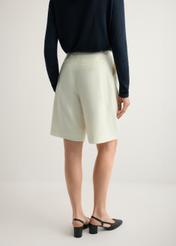 Kremowe szorty damskie z wełną SZODT-0021-0B(W26)