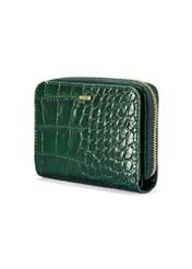 Zielony skórzany portfel damski croco TOREC-0952-51(W25) - widok produktu po skosie na białym tle.