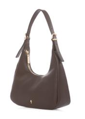 Brązowa mała torebka damska TOREC-1239-1I(W26) - widok produktu po skosie, na białym tle. 