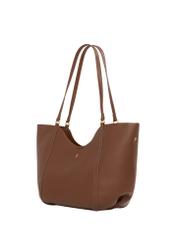 Jasnobrązowa torebka damska typu shopper TOREC-1296-3D(Z26), widok produktu skosem na białym tle.